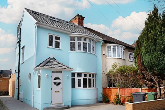 5 Bedroom Semi Detached House For Sale In Howard Road, New Malden, KT3