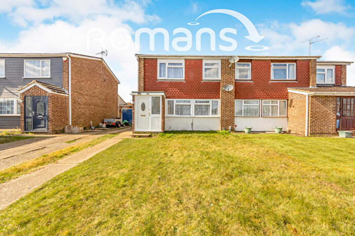 3 Bedroom Semi-Detached House To Rent In Spruce Road, Woodley, Reading, RG5