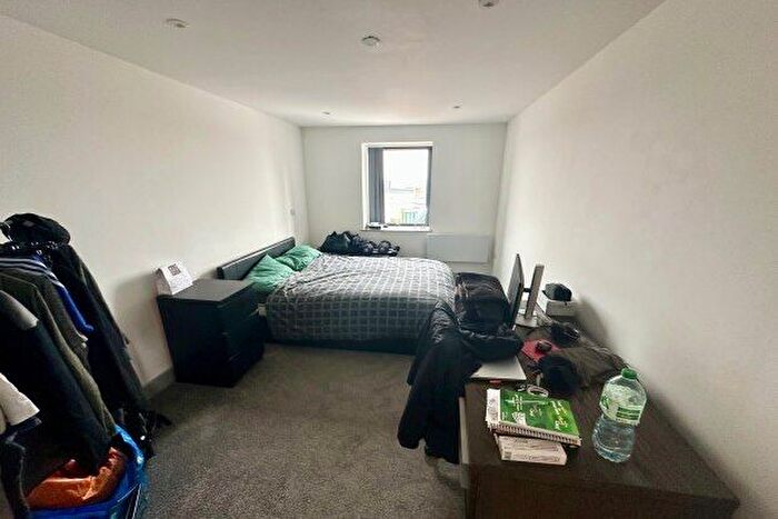 1 Bedroom Flat To Rent In Union Street, Wakefield, WF1