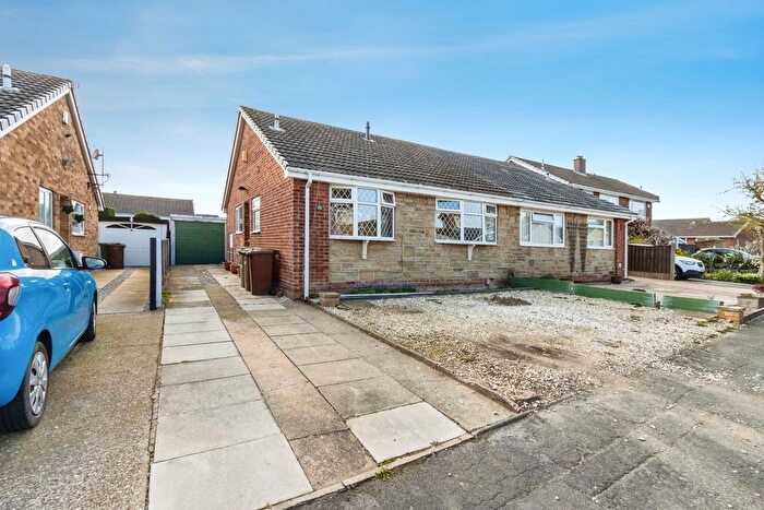 3 Bedroom Bungalow For Sale In Cumbrian Way, Wakefield, West Yorkshire, WF2
