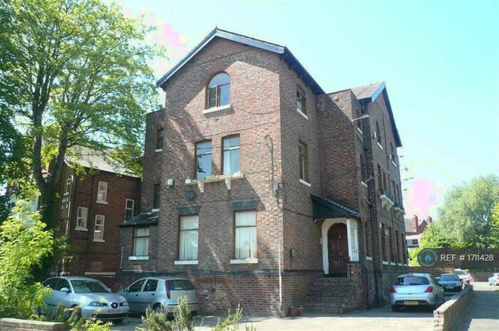 2 Bedroom Flat To Rent In Denison Court, Manchester, M14