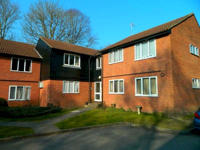 1 Bedroom Flat To Rent In Bookham Court, Church Road, Bookham, KT23