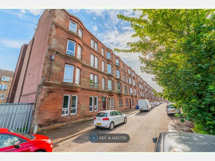2 Bedroom Flat To Rent In Andrews Street, Paisley, PA3