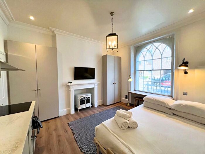 Studio To Rent In Studio Flat, Gloucester Place, Baker Street, NW1