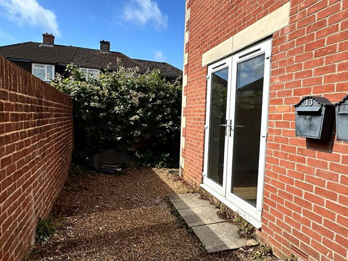 1 Bedroom Flat To Rent In Semington Road, Melksham, Wiltshire, SN12
