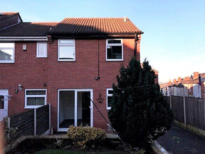3 Bedroom Semi-Detached House To Rent In Lower Chapel Street, Ilkeston, Derbyshire, DE7