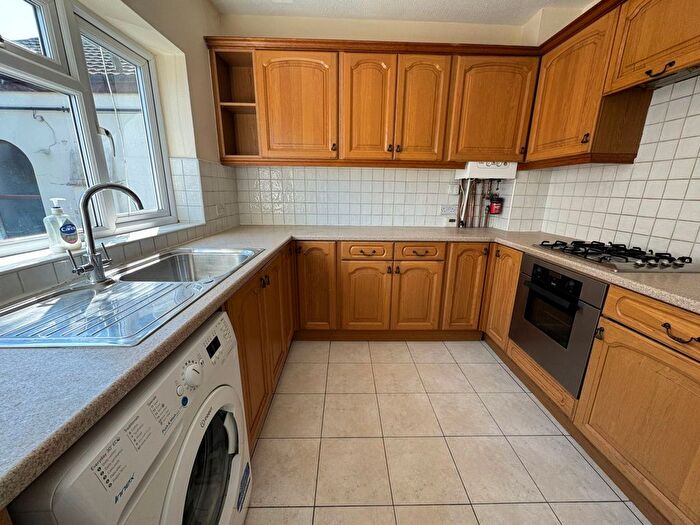 3 Bedroom Flat To Rent In Warley Hill, Warley, Brentwood, CM14