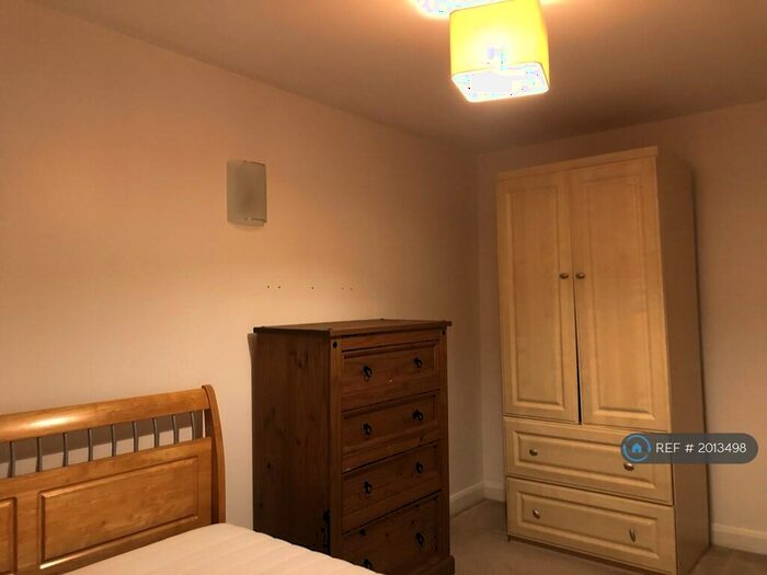 5 Bedroom Semi-Detached House To Rent In Beauchamp Road, Sutton, SM1