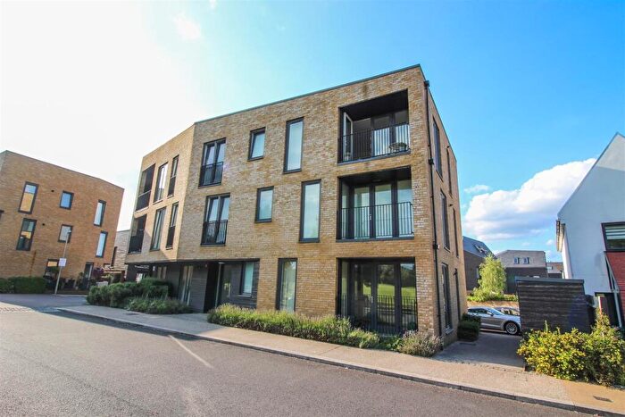 2 Bedroom Flat To Rent In Braggowens Ley, Newhall, Harlow, CM17