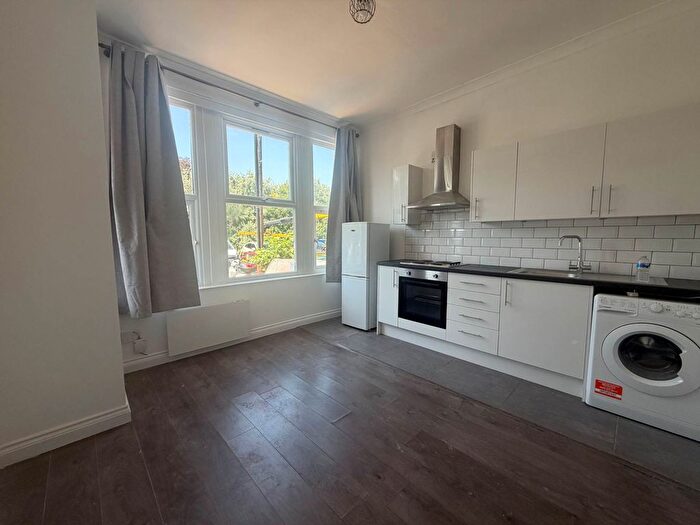 Studio To Rent In Frome Road, Turnpike Lane, N22