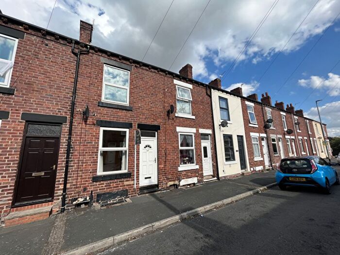 2 Bedroom Terraced House To Rent In Bowman Street, Agbrigg, Wakefield, WF1