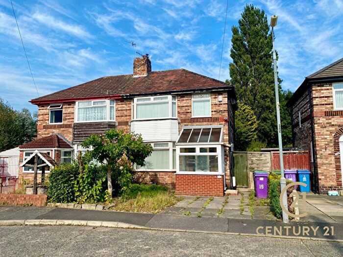3 Bedroom Semi Detached House For Sale In Braydon Close, Hunts Cross, Liverpool, L25