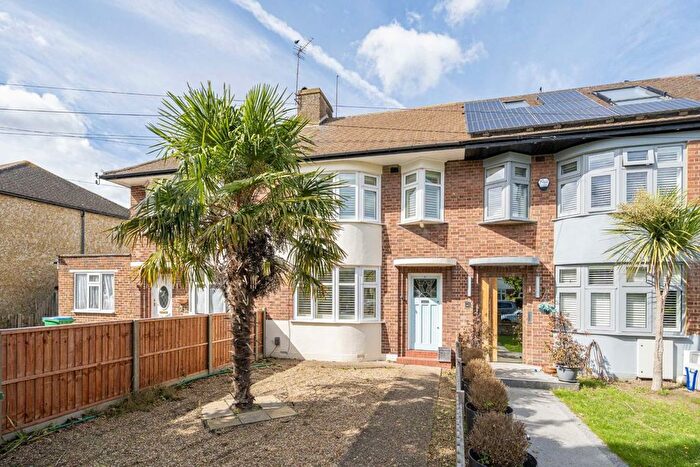 3 Bedroom Property To Rent In Longford Close, Hampton Hill, TW12