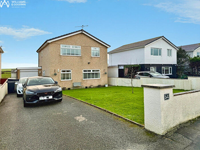 4 Bedroom Detached House For Sale In Lon Gardener, Valley, Anglesey, LL65