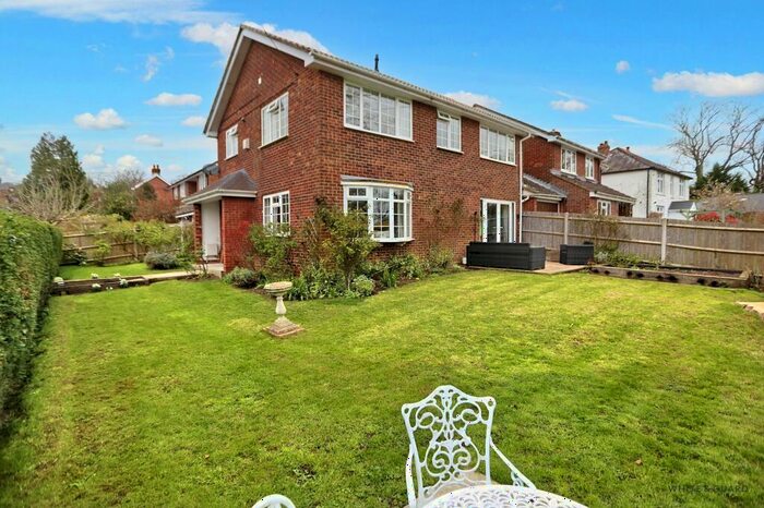 4 Bedroom Detached House For Sale In Gordon Road, Curdridge, SO32