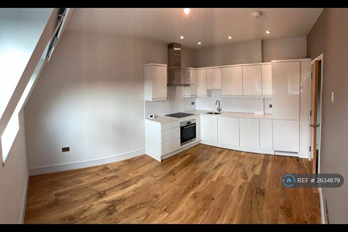 1 Bedroom Flat To Rent In Brand Street, Hitchin, SG5
