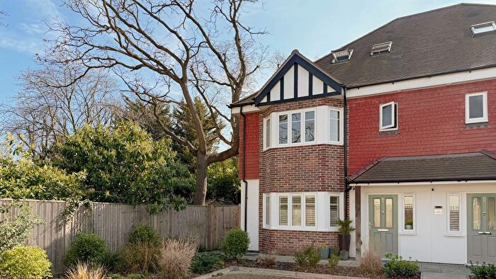4 Bedroom Semi Detached House For Sale In Pollards Hill South, London, SW16