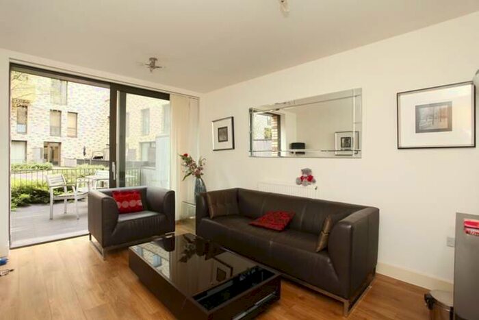 4 Bedroom Apartment To Rent In Nelson Walk, Bow, London, E3