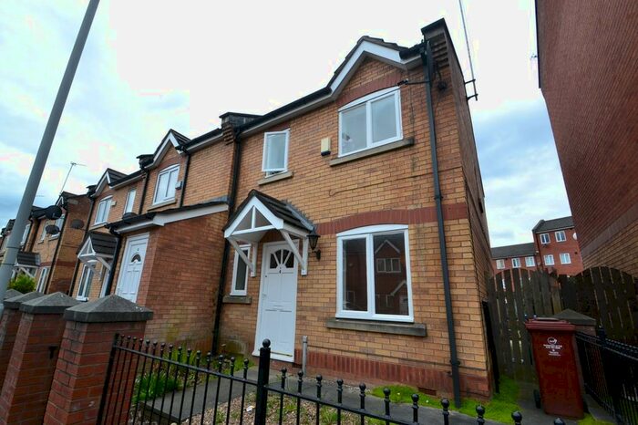 3 Bedroom Semi-Detached House To Rent In Nash Street, Hulme, Manchester., M15