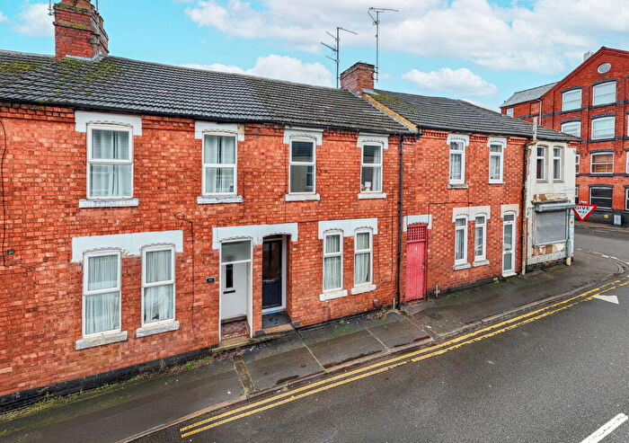 3 Bedroom Terraced House For Sale In Nelson Street, Kettering, NN16