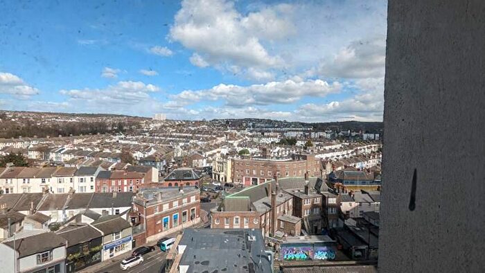 1 Bedroom Flat To Rent In New England Road, Brighton, East Sussex, BN1