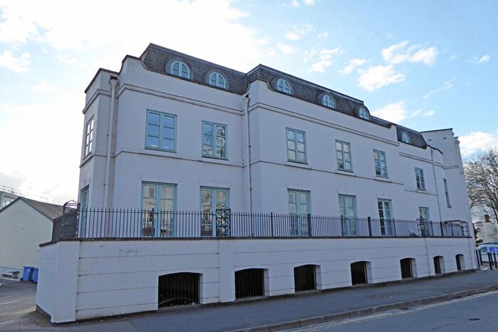 2 Bedroom Apartment To Rent In William Thomas House, Willes Road, Leamington Spa, CV32