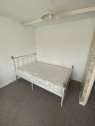 7 Bedroom End Of Terrace House To Rent In Charlotte Road, Dagenham, RM10