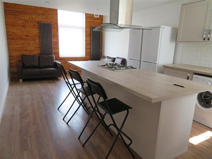 6 Bedroom House To Rent In Stansted Road, Southsea, PO5