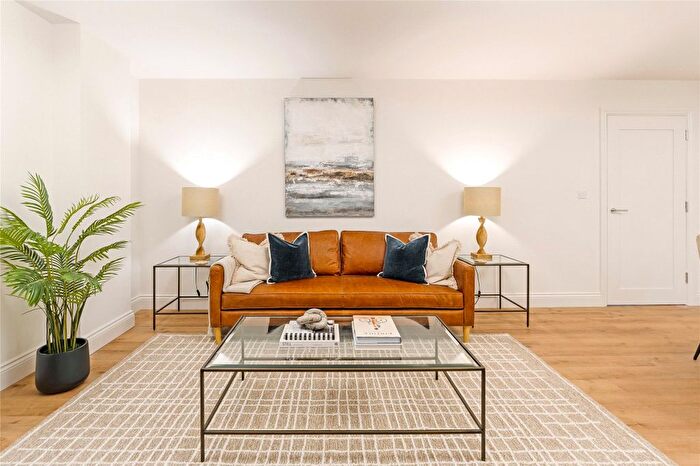 2 Bedroom Flat For Sale In Apartment, The Clockhouse, Bath Hill, Keynsham, Somerset, BS31