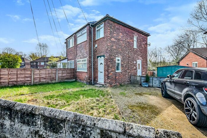 3 Bedroom Semi-Detached House To Rent In Hawkstone Avenue, Droylsden, Manchester, Greater Manchester, M43