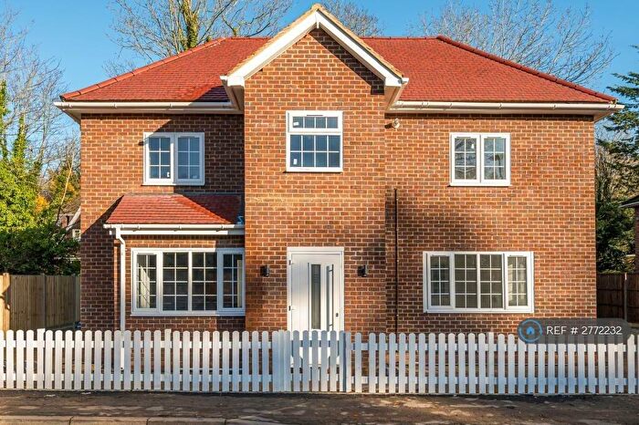 6 Bedroom Detached House To Rent In Barleyfields, High Wycombe, HP10