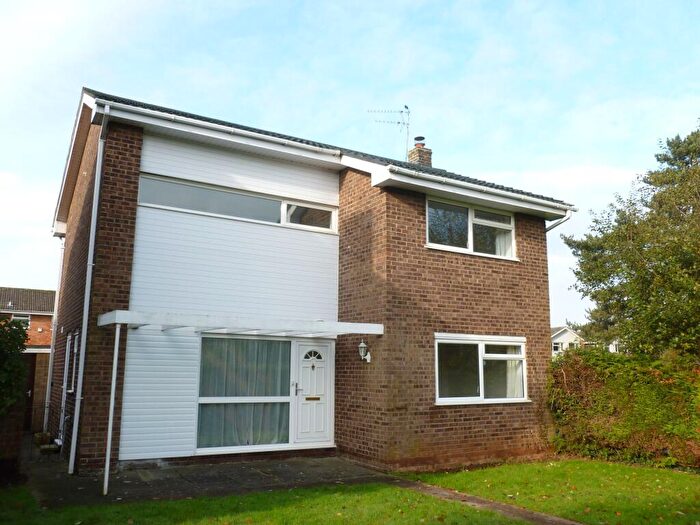 3 Bedroom Detached Villa To Rent In Kingfisher Road, Chipping Sodbury, BS37