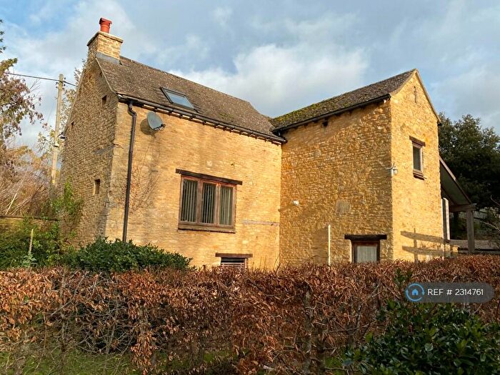 1 Bedroom Flat To Rent In Dyers Hill, Charlbury, OX7