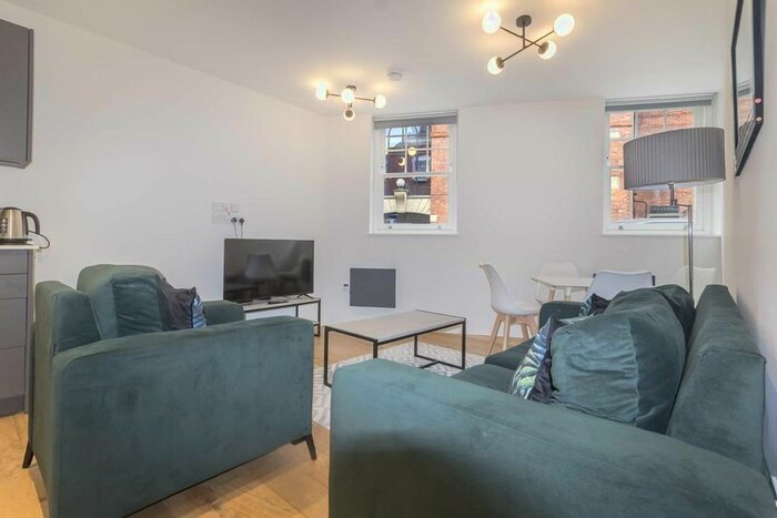 2 Bedroom Flat To Rent In Warple Mews, Warple Way, London, W3