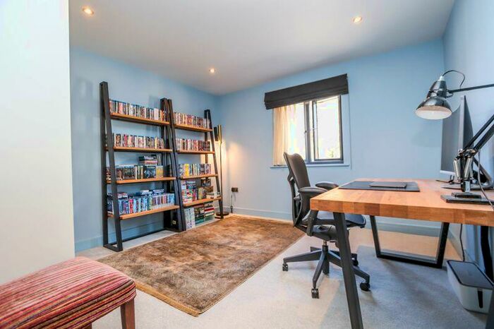 2 Bedroom Flat To Rent In Albert Road, Clevedon, BS21