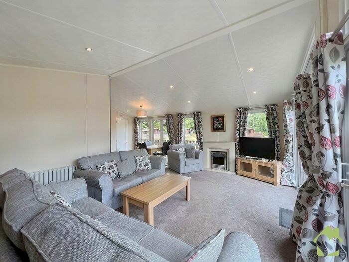 2 Bedroom Lodge For Sale In Cleveley Bank Lane, Forton, Preston, PR3