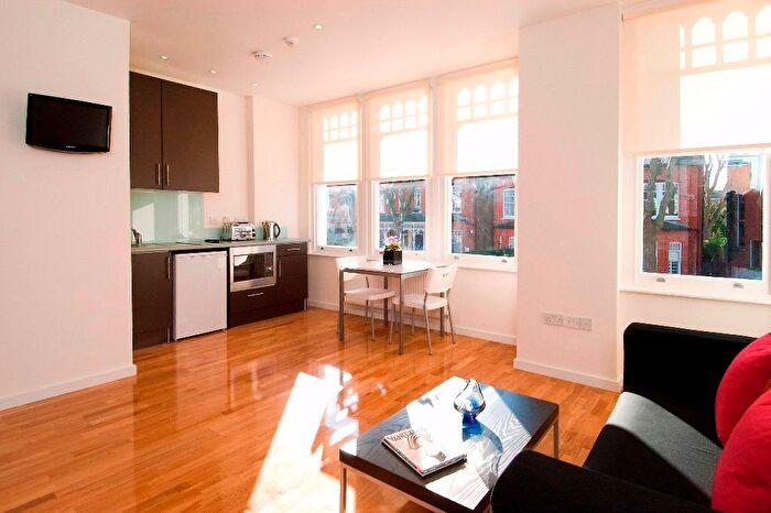 1 Bedroom Flat To Rent In Flat D, Kings Avenue, Muswell Hill, N10