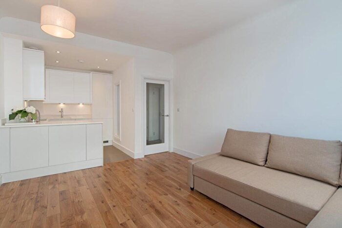 1 Bedroom Flat To Rent In Grove End Gardens, Grove End Road, London, NW8