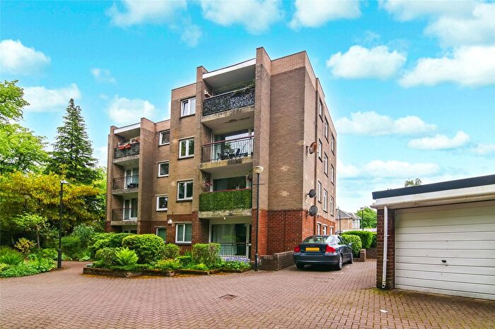 2 Bedroom Flat For Sale In Nithsdale Road, Pollokshields, Glasgow, G41