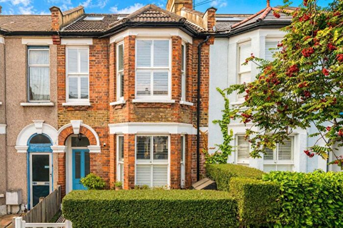 4 Bedroom Terraced House For Sale In Scholars Road, Balham, SW12