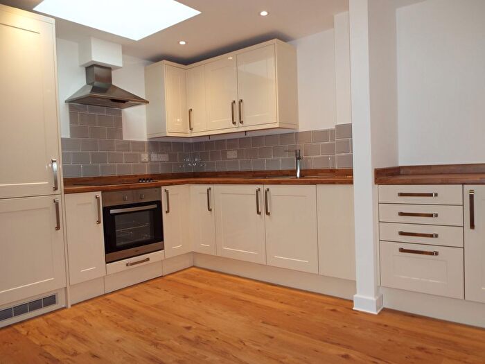 2 Bedroom Flat To Rent In Vinery Road, Cambridge, CB1