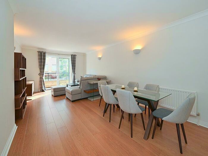 2 Bedroom Apartment To Rent In Lamb Court, Narrow Street, E14