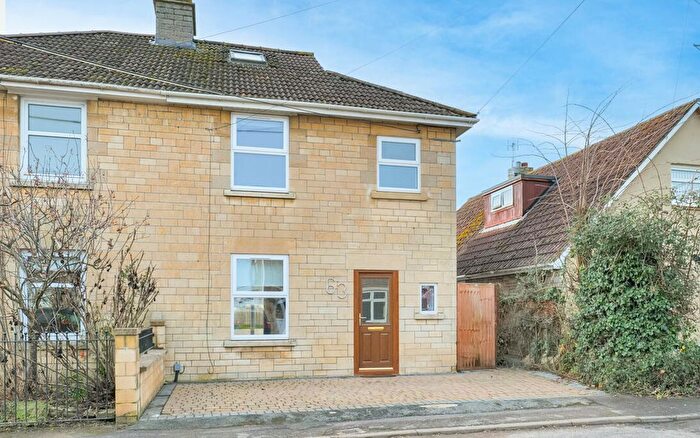 4 Bedroom Semi Detached House For Sale In Dunch Lane, Melksham, SN12