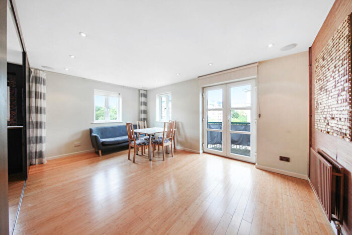 2 Bedroom Flat To Rent In Monroe House, Lorne Close, NW8