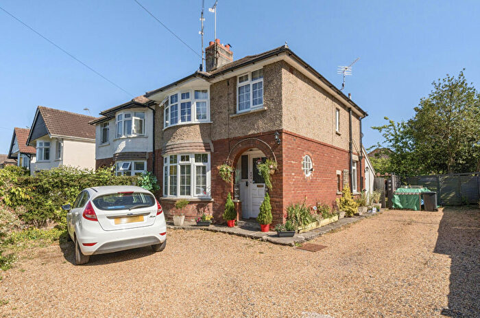 3 Bedroom Semi-Detached House For Sale In Berkley Road, Frome, BA11