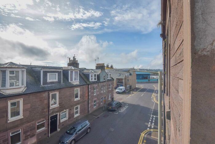 1 Bedroom Flat To Rent In Hill Street, Montrose, Angus, DD10