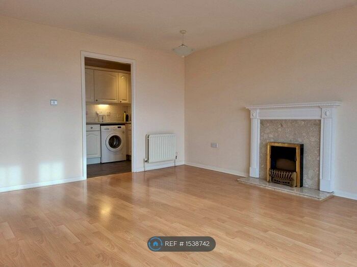 2 Bedroom Flat To Rent In Waters Edge, Shoreham-By-Sea, BN43