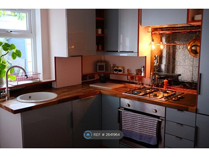 2 Bedroom Maisonette To Rent In Coppermill Lane, London, E17