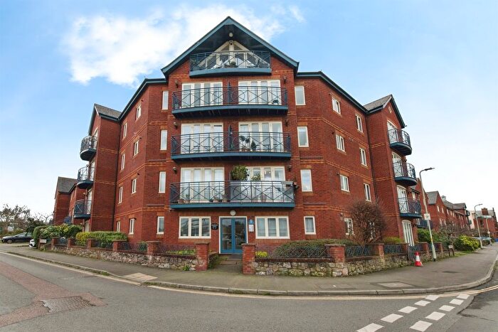 2 Bedroom Flat For Sale In Haven Road, Exeter, EX2
