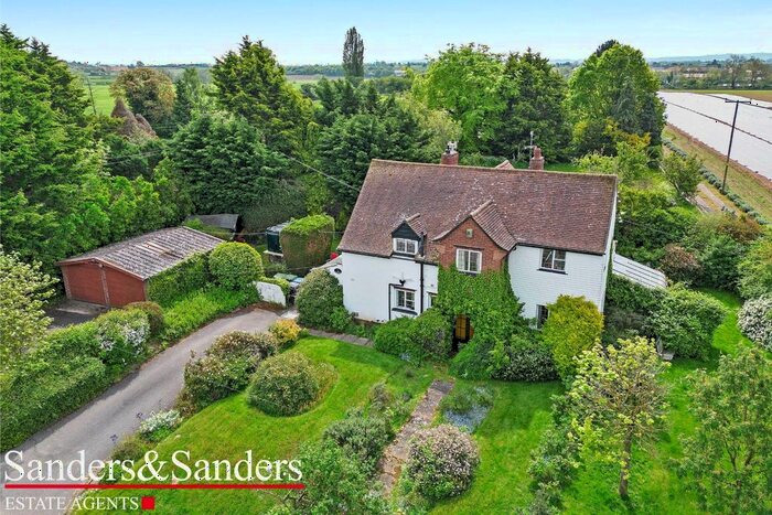 4 Bedroom Detached House For Sale In Georges Elm Lane, Bidford-On-Avon, Alcester, B50